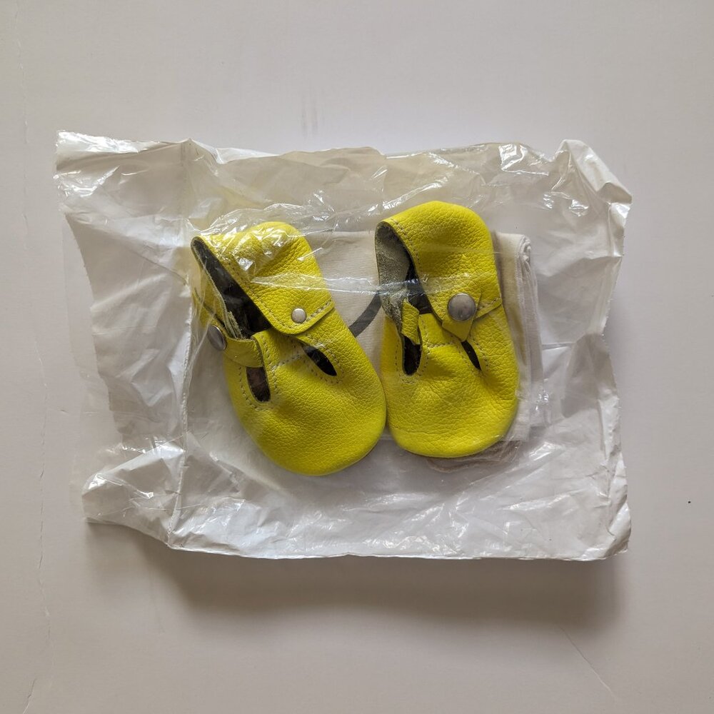 Mon Petit Shoes T-strap Flawed NIB size 3 bright yellow